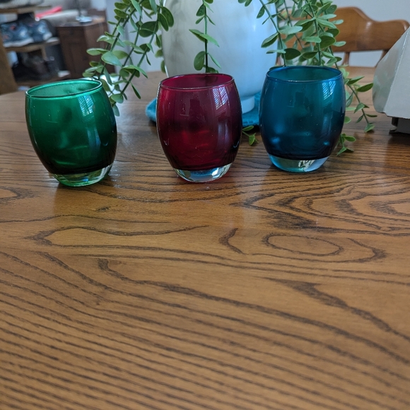 - Partylite Holiday Tea Light Trio. EUC. Like new. Still in Box.  Etched g… - Picture 2 of 5